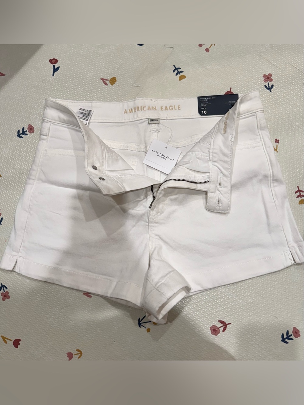 American Eagle Outfitters White Women's Stretch Jean Shorts